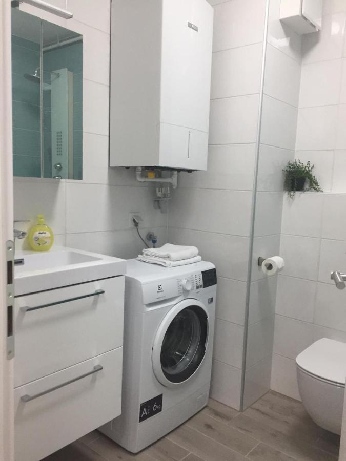 West Residence Luxury Apartment- Parking In Garage ザグレブ エクステリア 写真