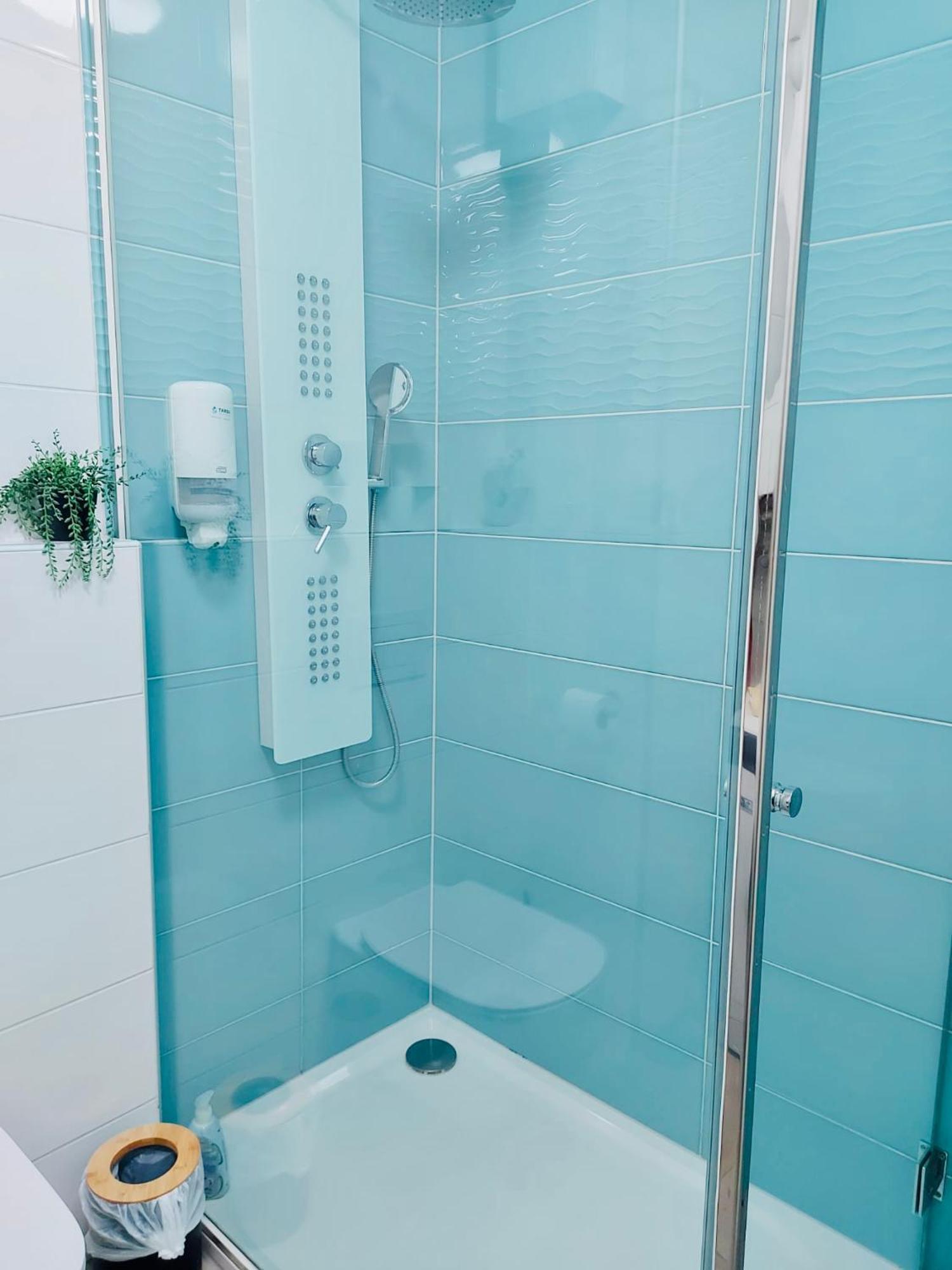 West Residence Luxury Apartment- Parking In Garage ザグレブ エクステリア 写真